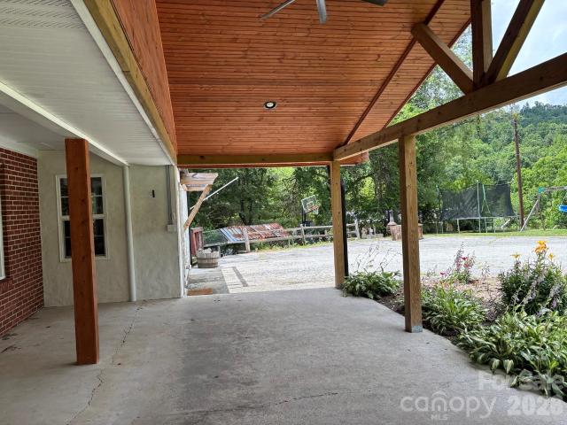 House for sale in Spruce Pine, North Carolina