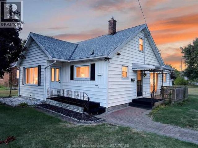 House for sale in Chatham–kent, Ontario