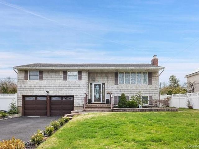 House for sale in Huntington, New York