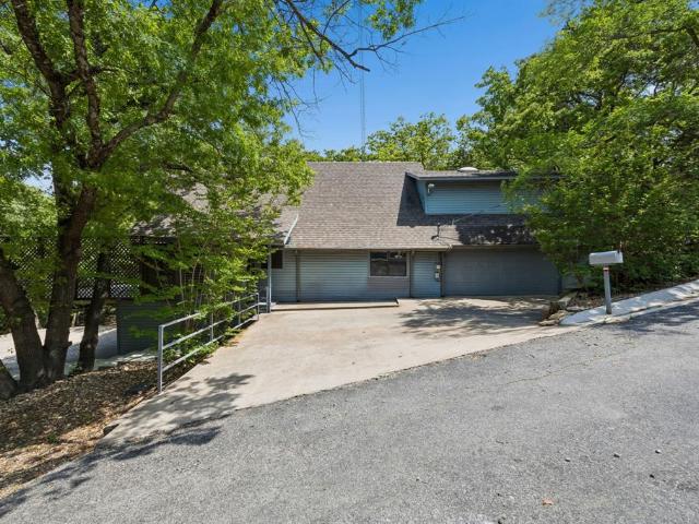 House for sale in Pottsboro, Texas
