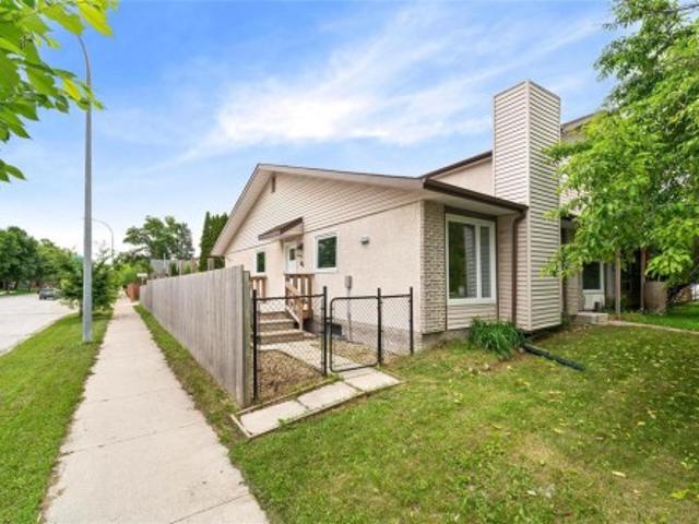 House for sale in East St. Paul, Manitoba