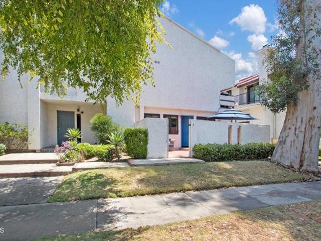 Condo for sale in Pasadena, California