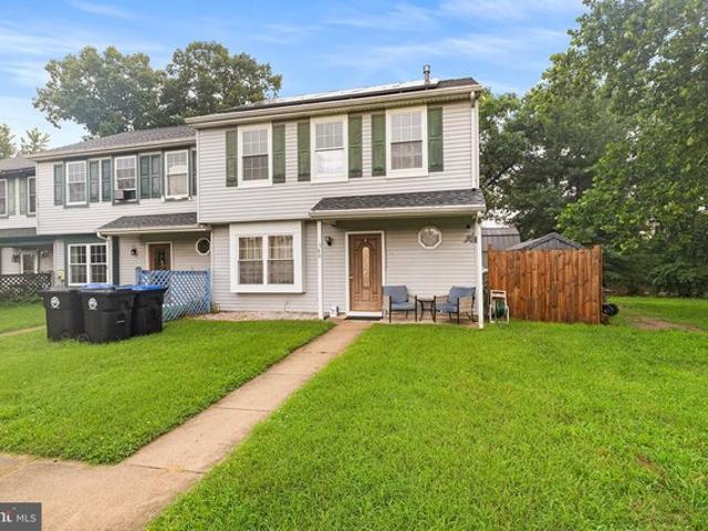 Townhouse for sale in Atco, New Jersey
