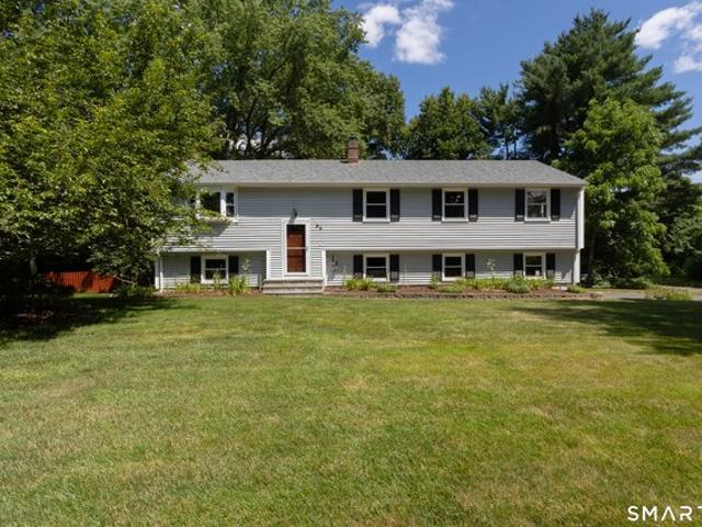 House for sale in Simsbury, Connecticut