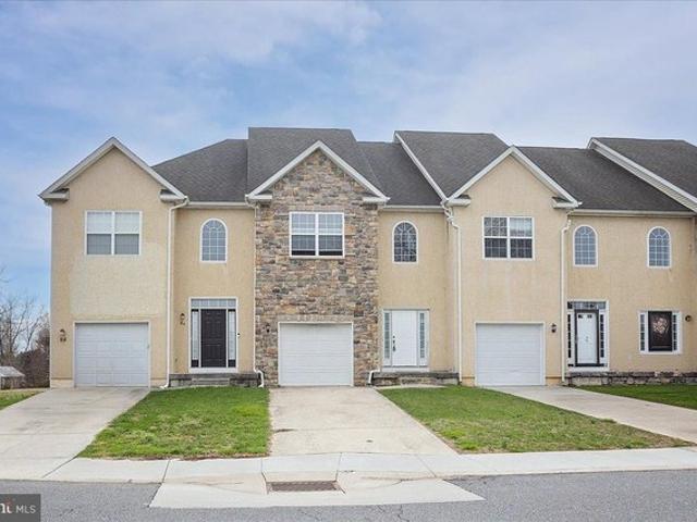 Townhouse for sale in Delaware