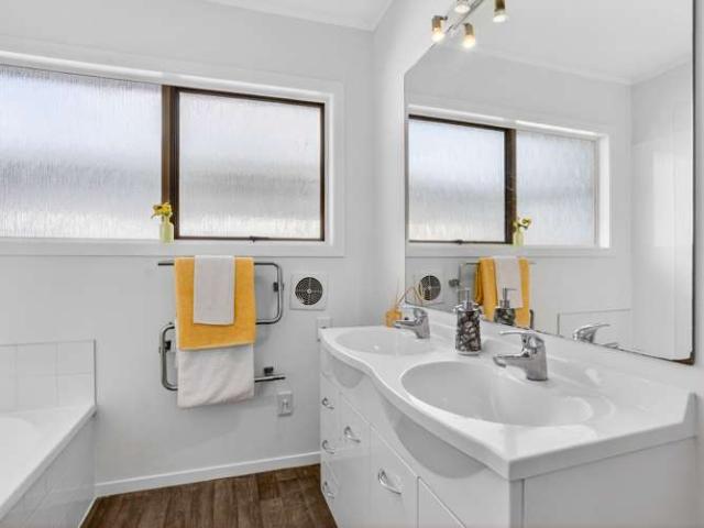 House for sale in Whangaparaoa