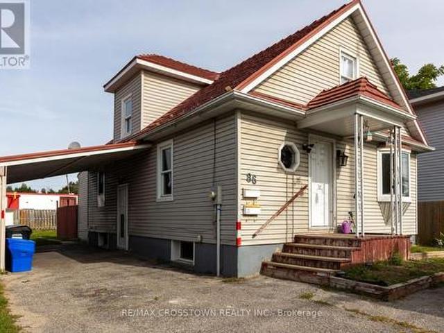 House for sale in Barrie, Central Ontario