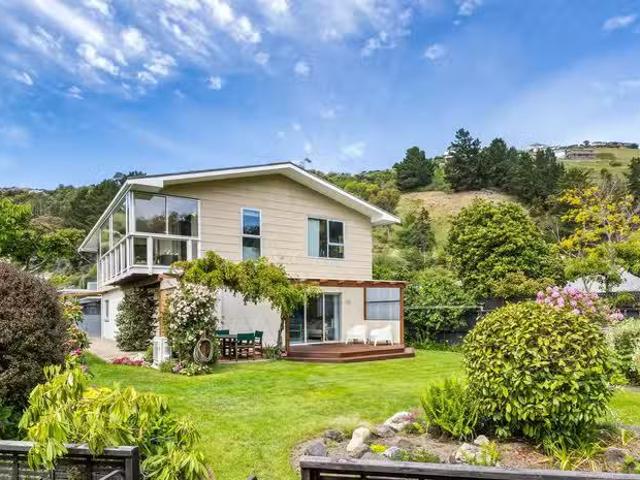 House for sale in Chaslands, Canterbury