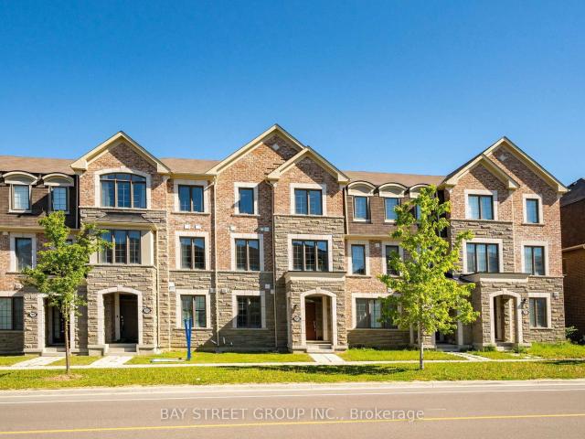 Townhouse for sale in Woburn, Ontario