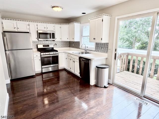 Townhouse for sale in Middlesex, New Jersey