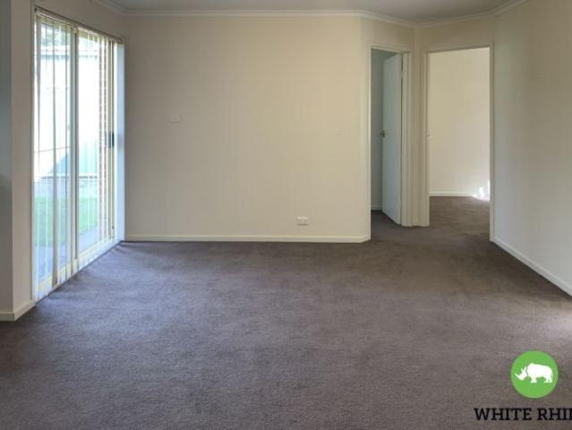 Townhouse for rent in Queanbeyan, New South Wales