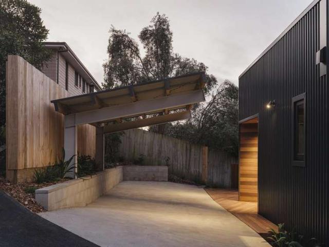 Townhouse for sale in Chaslands, Canterbury