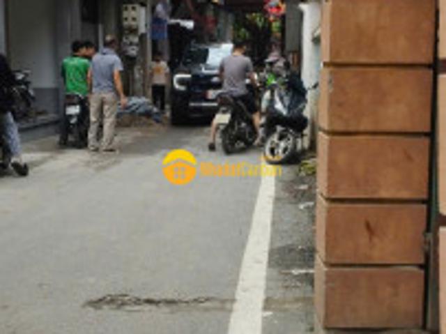 Nhà mặt phố bán