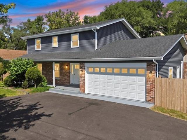 House for sale in Palos Hills, Illinois