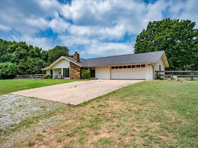 House for sale in Chandler, Oklahoma