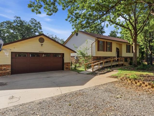 House for sale in Chandler, Oklahoma