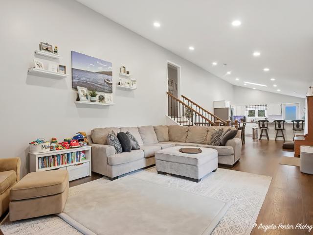 House for sale in Spring Grove, McHenry County
