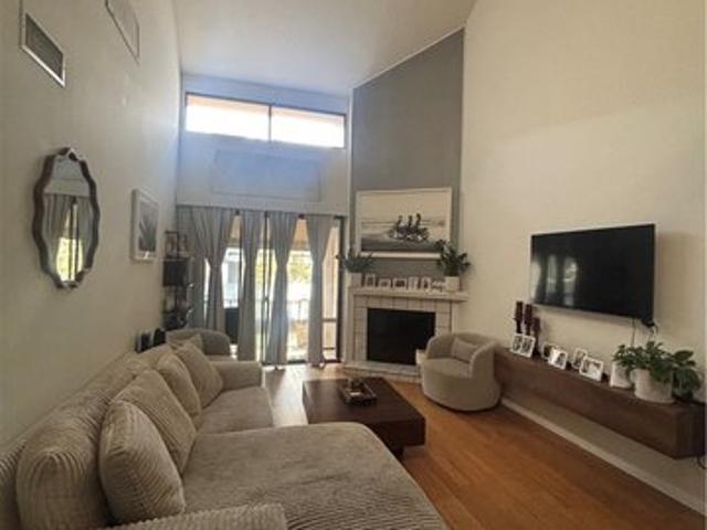 Condo for sale in Canoga Park, California