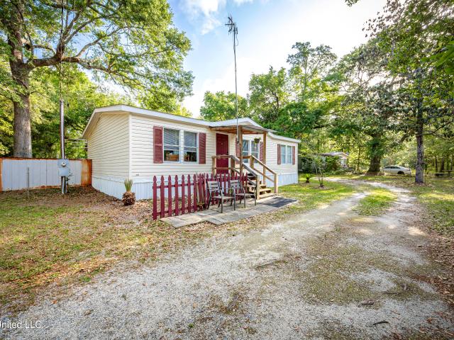 House for sale in Ocean Springs, Mississippi