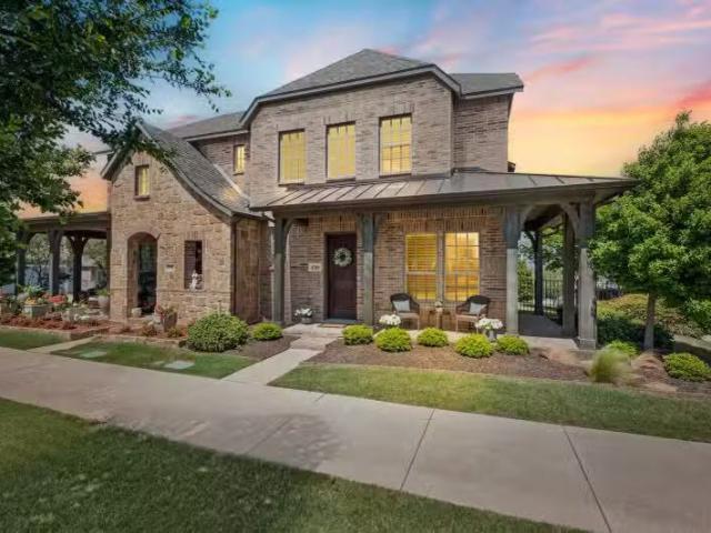 Condo for sale in Arlington