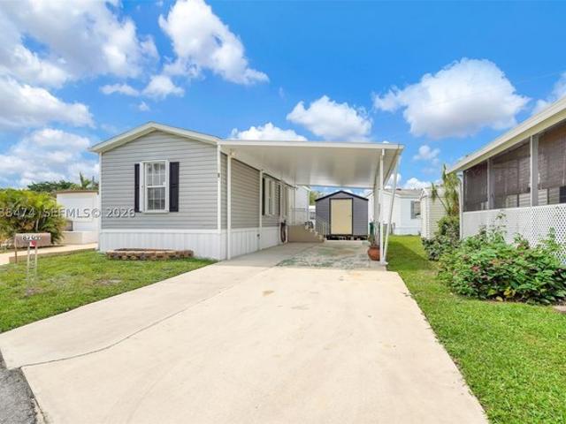 House for sale in Davie, Florida
