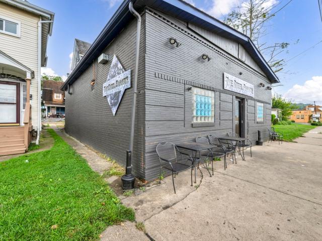 Commercial for sale in Coraopolis, Pennsylvania