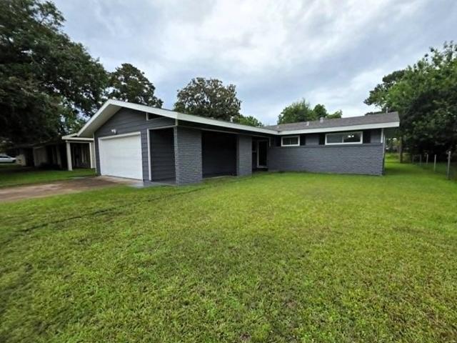 House for sale in Bridge City, Texas