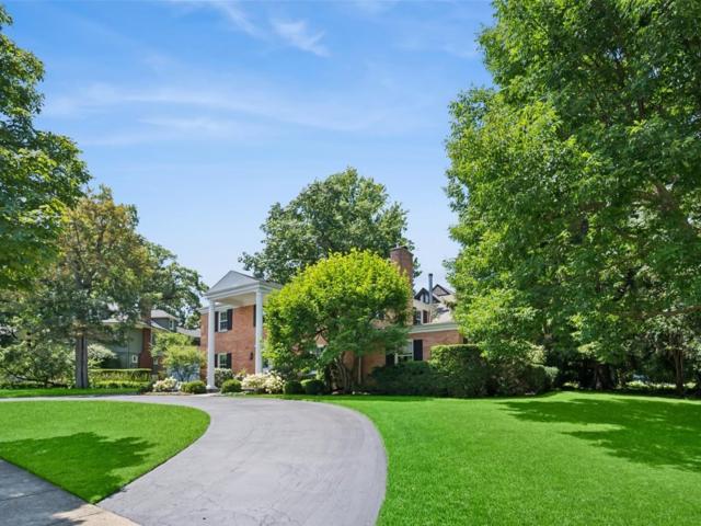 House for sale in Winnetka, Illinois