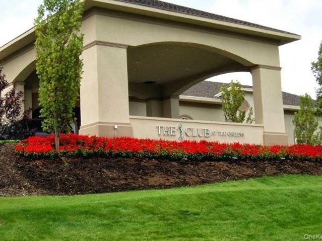 Condo for sale in Huntington, New York