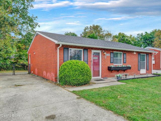 House for sale in Louisville, Jefferson County