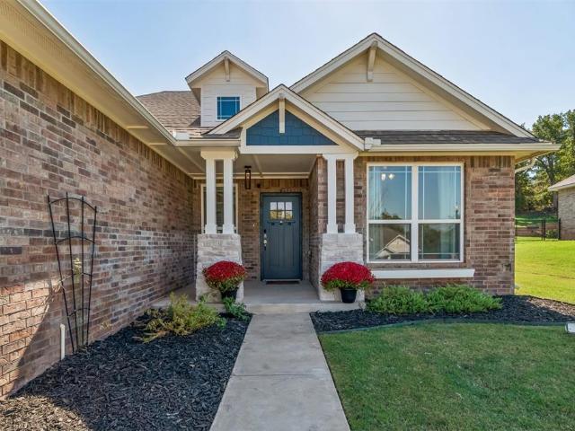 House for sale in Guthrie, Logan County