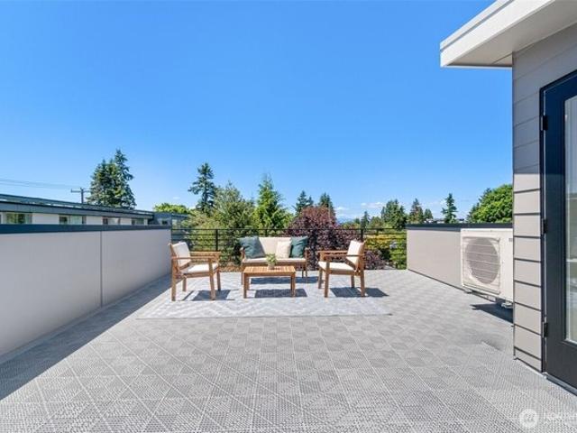 Townhouse for sale in Seattle, Washington