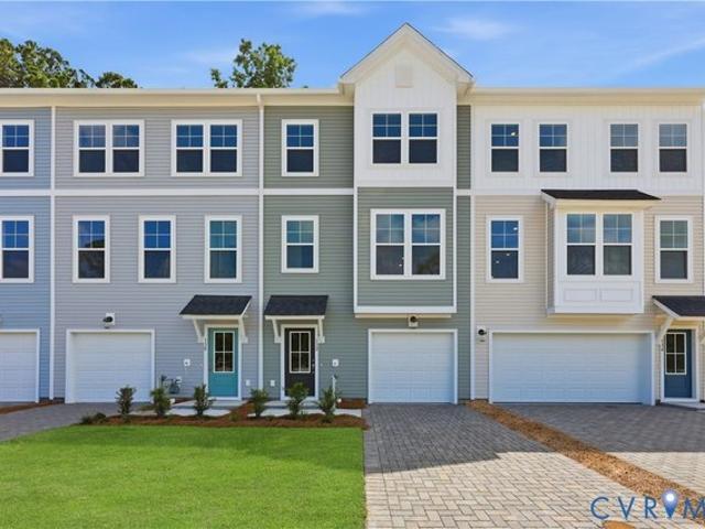 Townhouse for sale in Virginia