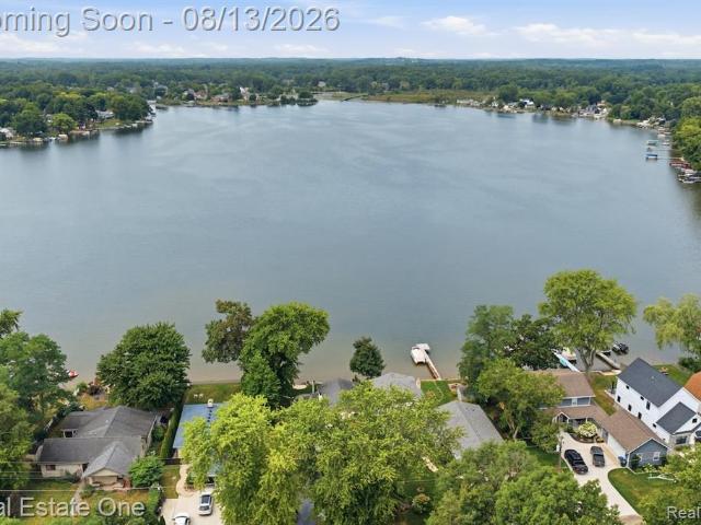 House for sale in Hamburg, Michigan