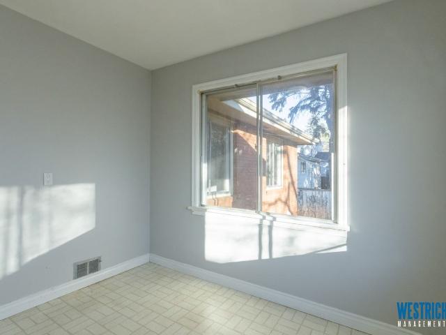Apartment for rent in Wedgewood, Alberta