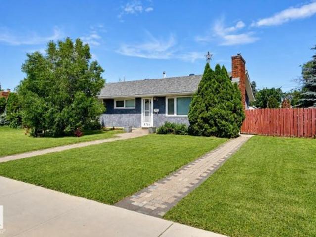 House for sale in Wedgewood, Alberta