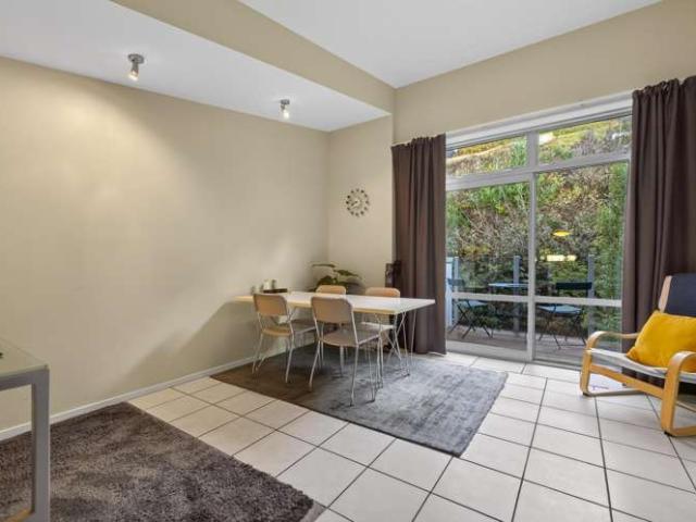 Townhouse for sale in Otakou