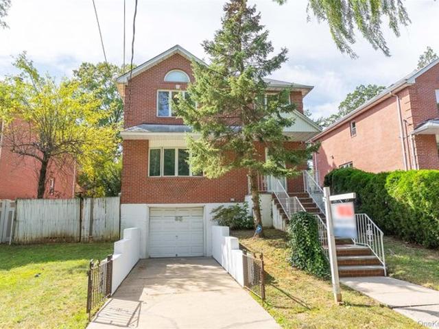 House for sale in Queens, Arverne