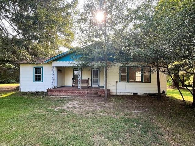 House for sale in Maud, Texas