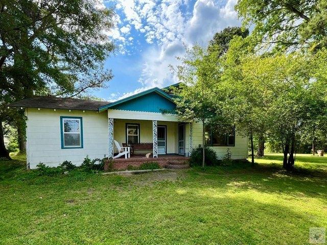 House for sale in Maud, Texas
