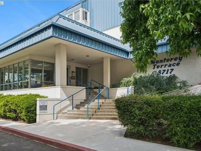 Condo for sale in Oregonia