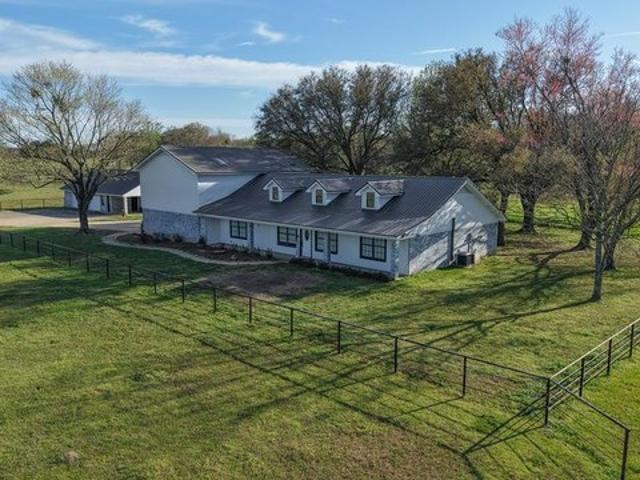 House for sale in New Boston, Texas