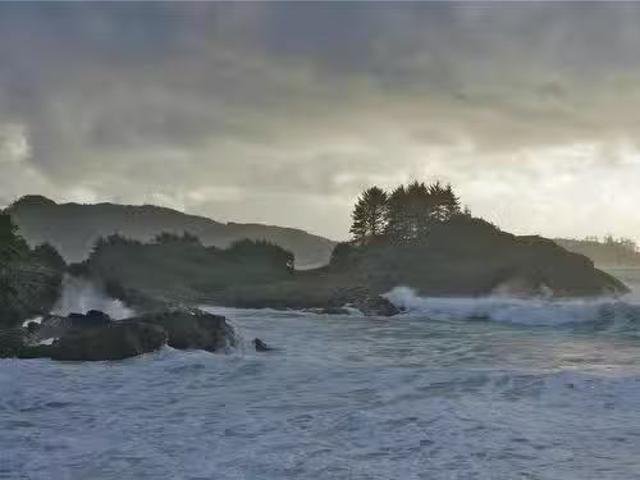 House for sale in Clayoquot, British Columbia