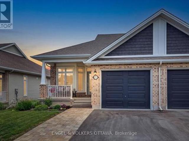 House for sale in Fallingbrook, Ottawa