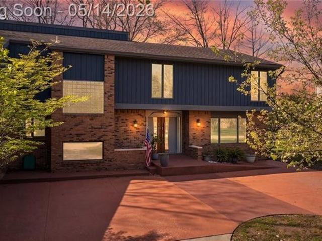 House for sale in Grosse Ile, Michigan