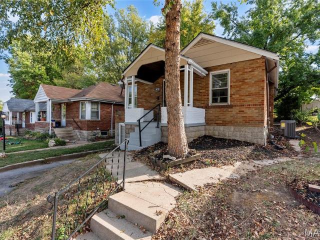 House for sale in Saint John, Missouri