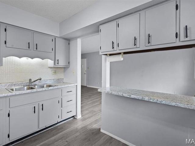 Condo for sale in Hazelwood, Missouri