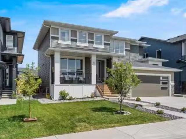 House for sale in Airdrie, Alberta