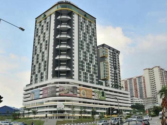 Serviced Residence for sale in Seri Kembangan, Majlis Bandaraya Subang Jaya