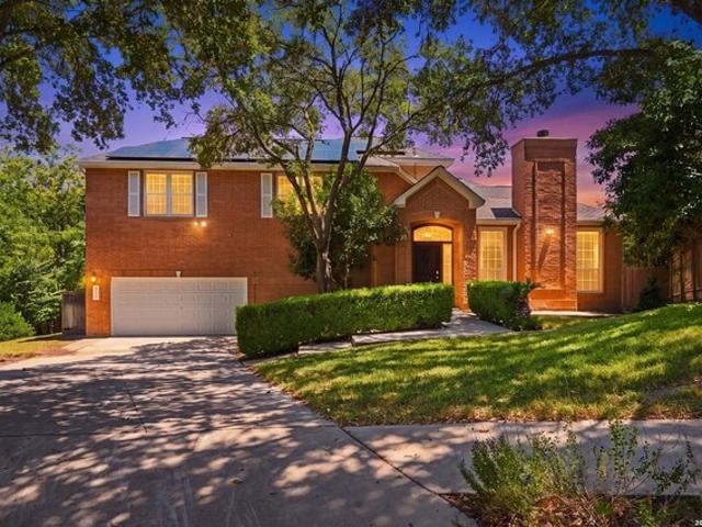 House for sale in Universal City, Texas